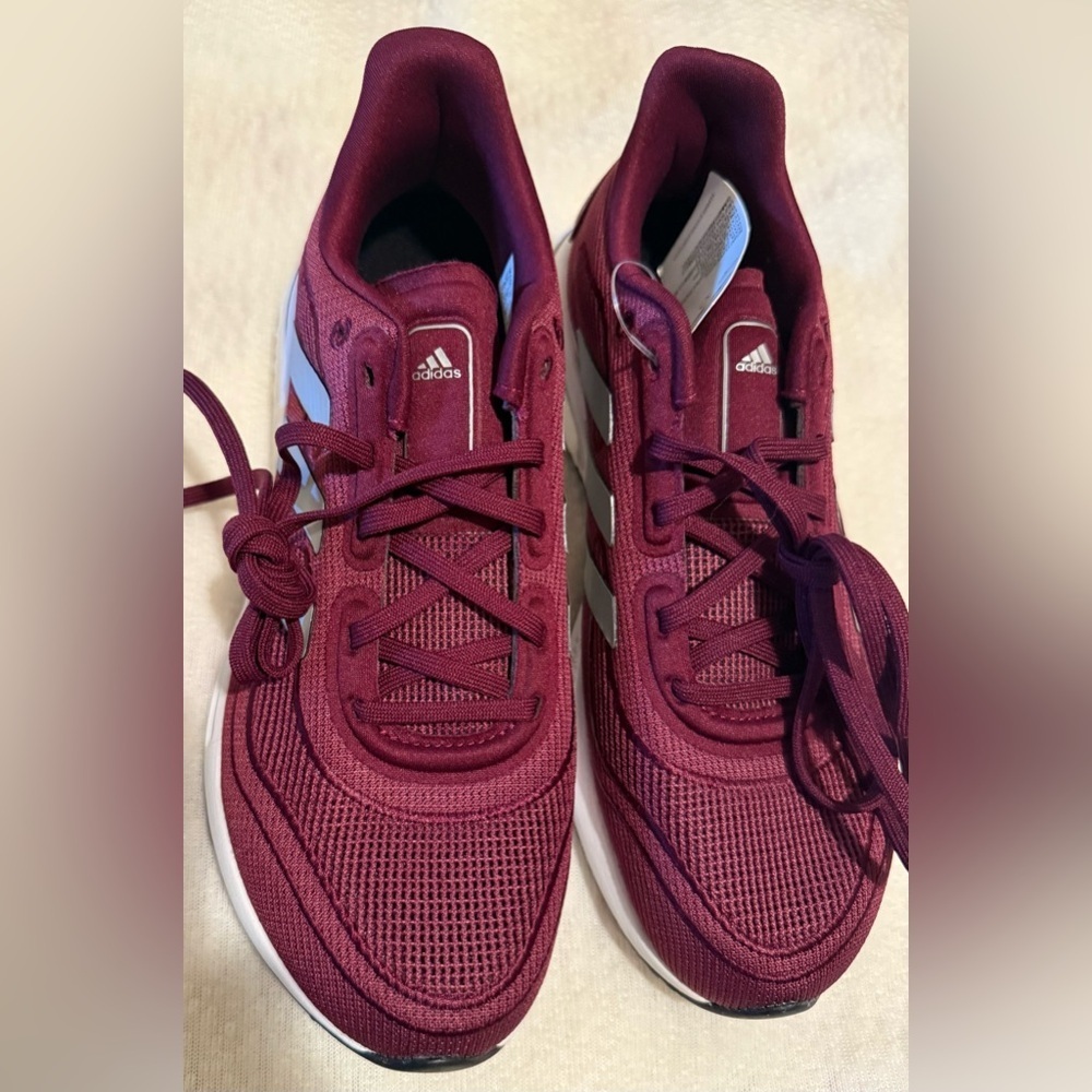 Adidas Supernova running shoes NIB-Women’s sz 6 FX7418 team maroon/silver NWT